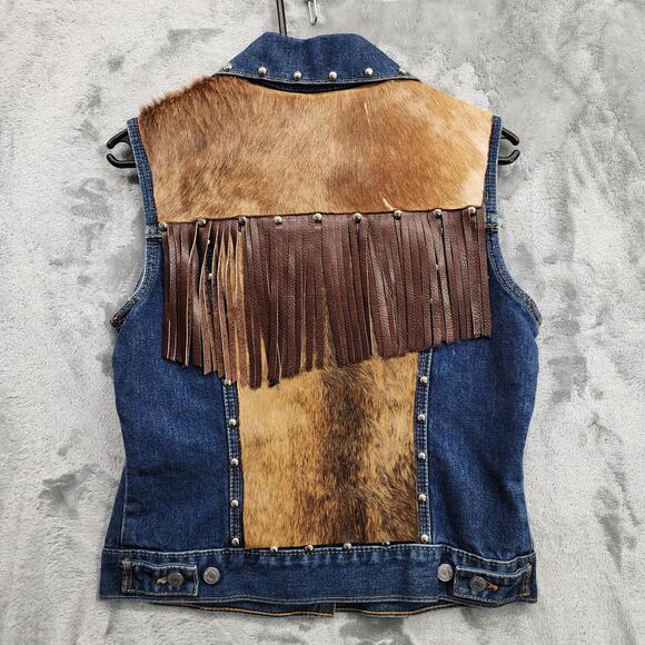 Levi's Vest Womens S Blue Brown Cow Hide Fringe Beaded Denim Sleeveless Western - Picture 3 of 10